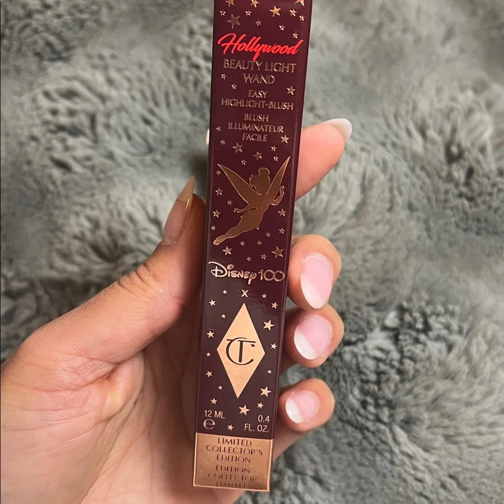 CHARLOTTE TILBURY Limited Edition Beauty Light Wand- Pink
